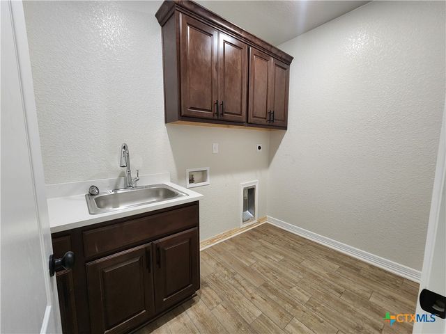 806 Eagle Heights Drive, Salado, TX 76571