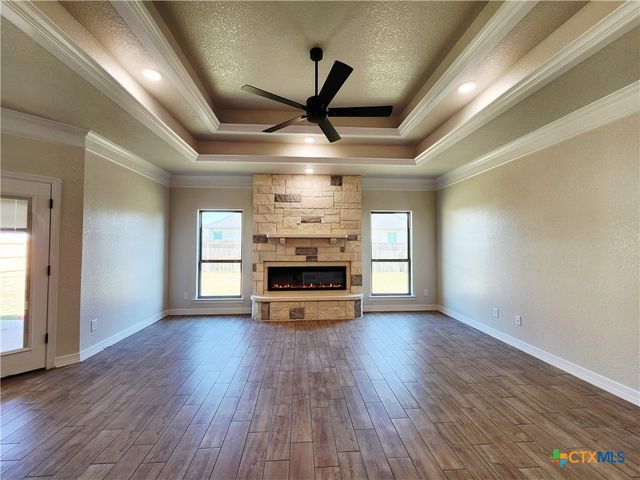 806 Eagle Heights Drive, Salado, TX 76571