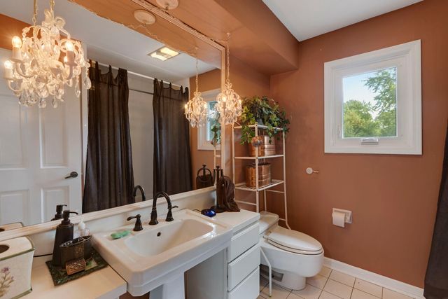 1211 S Grove Avenue, Barrington, IL 60010