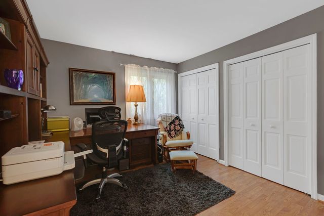 1211 S Grove Avenue, Barrington, IL 60010