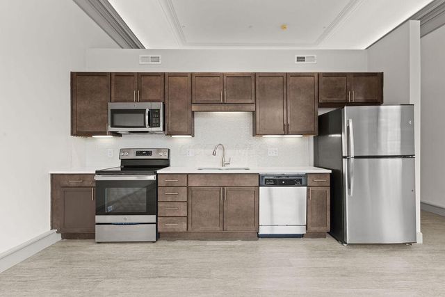 51 N High Street, 208, Columbus, OH 43215