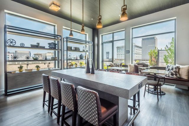 51 N High Street, 208, Columbus, OH 43215