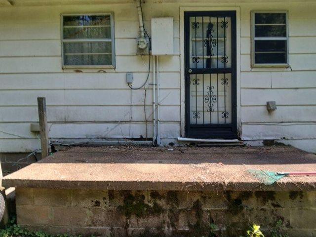 22 Elmer Miller RD, Trenton, TN 38382