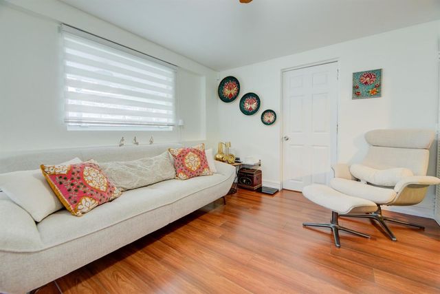 6500 SW 16th Court, North Lauderdale, FL 33068