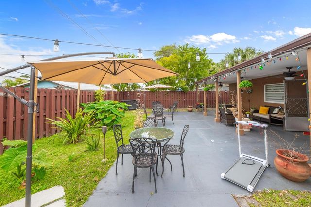 6500 SW 16th Court, North Lauderdale, FL 33068