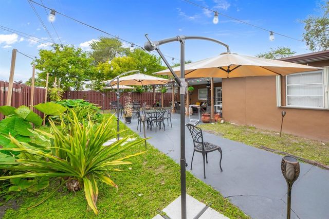 6500 SW 16th Court, North Lauderdale, FL 33068