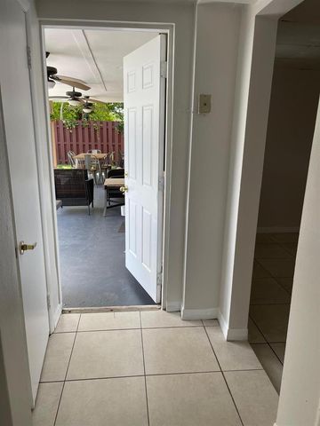 6500 SW 16th Court, North Lauderdale, FL 33068