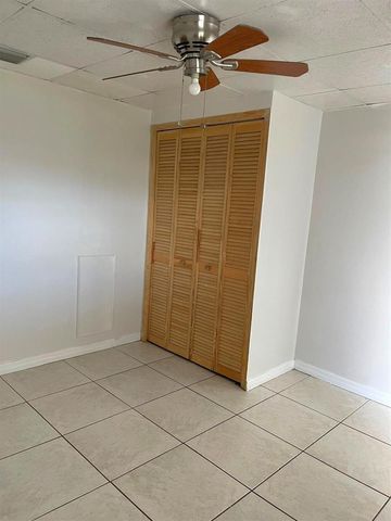 6500 SW 16th Court, North Lauderdale, FL 33068