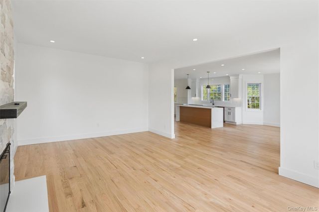 449 W Beech Street, Long Beach, NY 11561