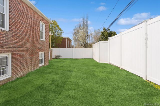 449 W Beech Street, Long Beach, NY 11561