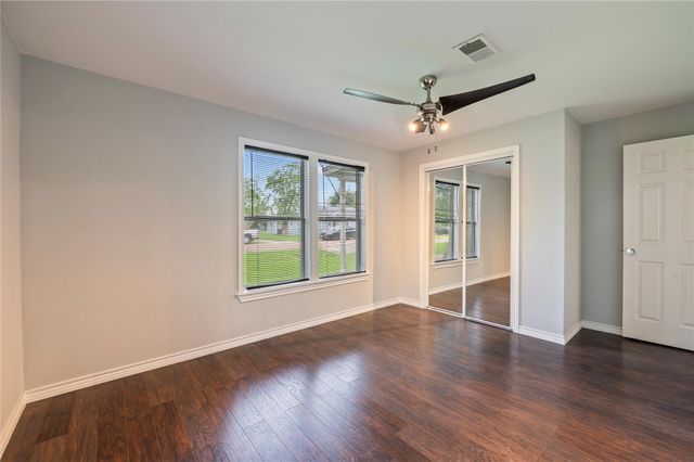 423 Elmo Street, La Marque, TX 77568