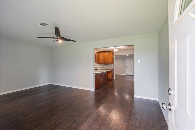 423 Elmo Street, La Marque, TX 77568