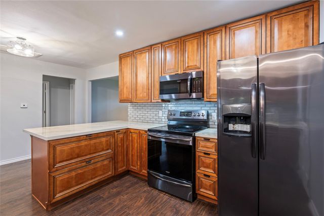 423 Elmo Street, La Marque, TX 77568