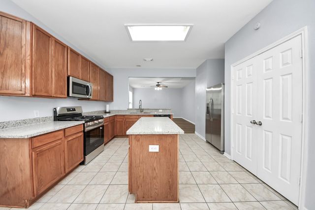 9002 Sundown Drive, Pearland, TX 77584