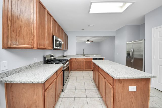 9002 Sundown Drive, Pearland, TX 77584