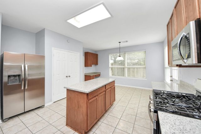 9002 Sundown Drive, Pearland, TX 77584