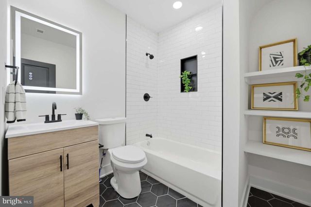 5856 ANGORA TER, Philadelphia, PA 19143
