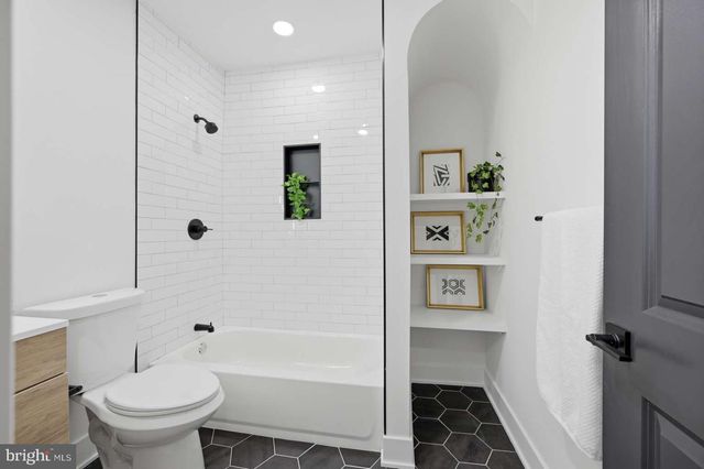 5856 ANGORA TER, Philadelphia, PA 19143