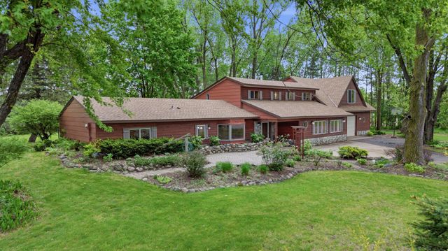 639 Barbara Lane, Lino Lakes, MN 55014