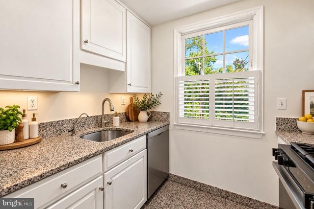 911 S LEE ST, Alexandria, VA 22314