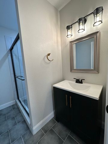 517 Karnes Street, Fort Worth, TX 76111
