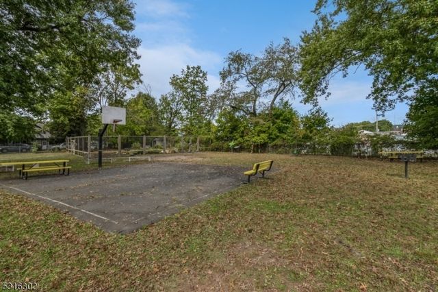 261 W Main St, Bound Brook Boro, NJ 08805