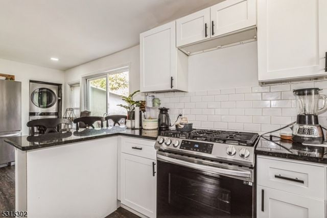 261 W Main St, Bound Brook Boro, NJ 08805