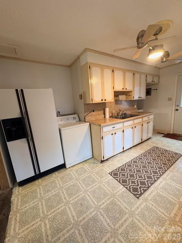 3955 Tower Road, Maiden, NC 28650