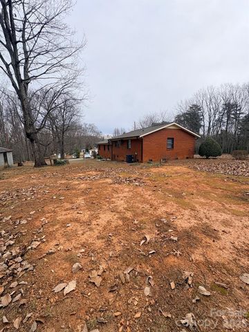 3955 Tower Road, Maiden, NC 28650