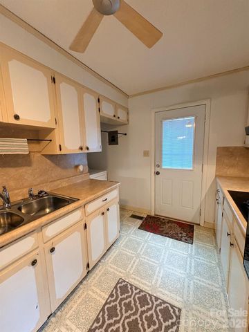 3955 Tower Road, Maiden, NC 28650