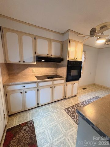 3955 Tower Road, Maiden, NC 28650