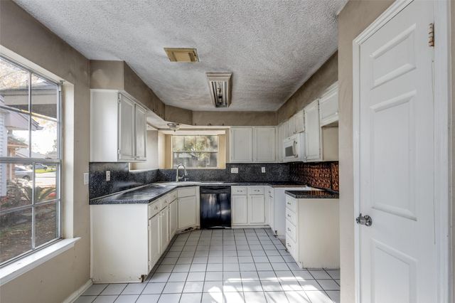 24010 Landing Way Drive, Spring, TX 77373