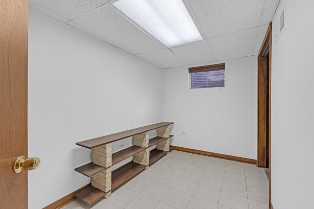 1136 Chateaugay Avenue, Naperville, IL 60540