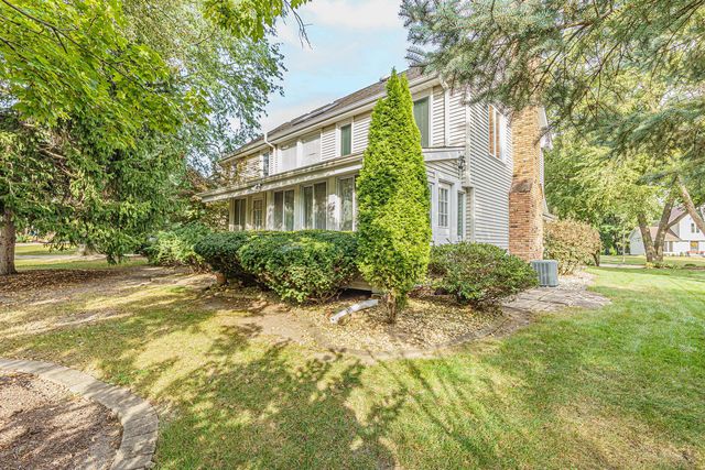 1136 Chateaugay Avenue, Naperville, IL 60540