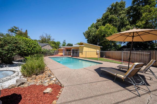 1226 Elmwood Ave, Stockton, CA 95204