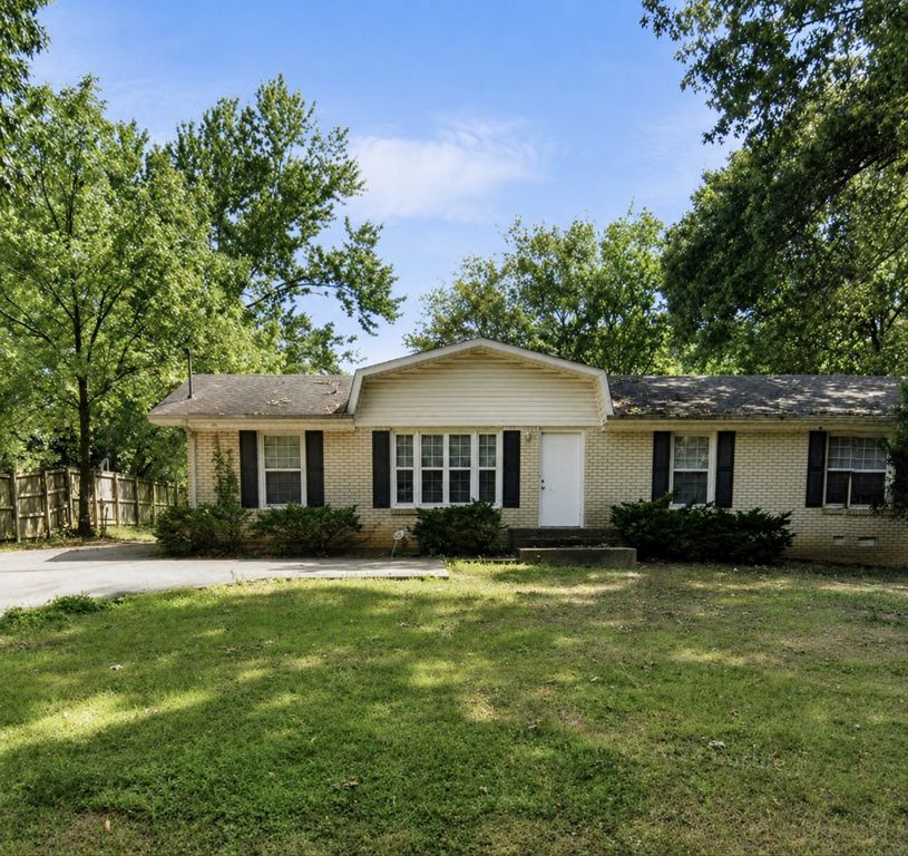 292 Lafayette Rd, Clarksville, TN 37042