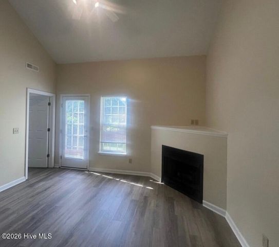 2133 Market Street, Wilmington, NC 28403