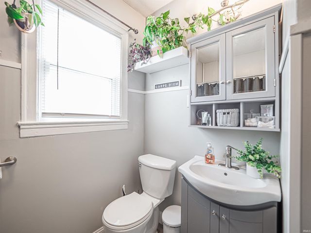 501 S Kerth Avenue, Evansville, IN 47714