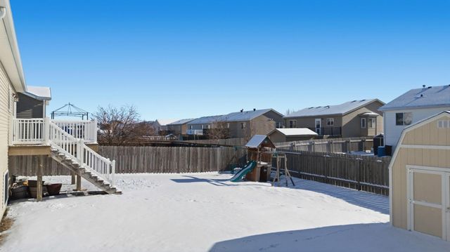 1037 39th Avenue W, West Fargo, ND 58078