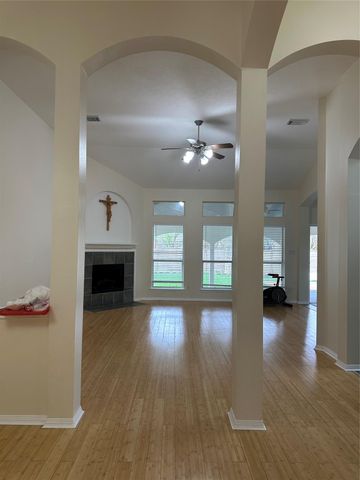 11158 Riverbank Ridge Lane, Houston, TX 77089