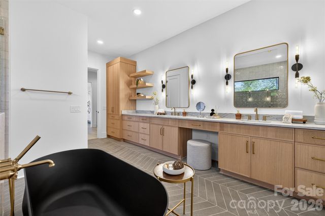 1209 Meadowood Lane, Charlotte, NC 28211