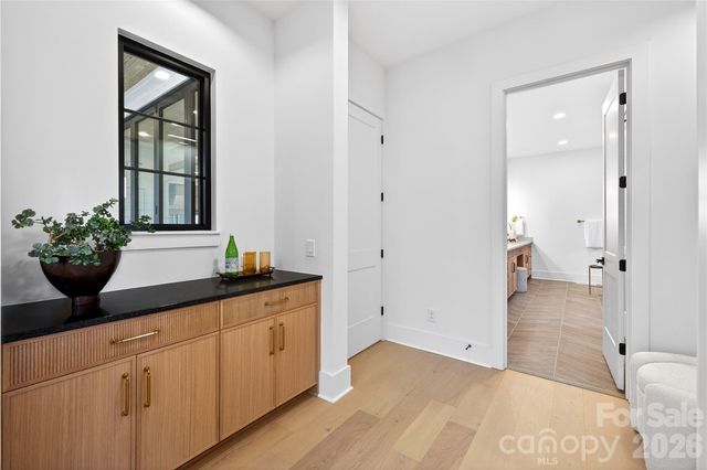 1209 Meadowood Lane, Charlotte, NC 28211