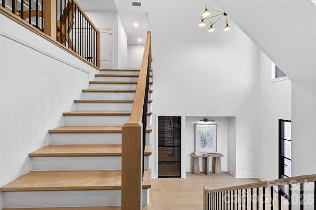 1209 Meadowood Lane, Charlotte, NC 28211