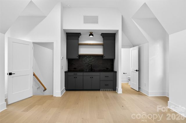 1209 Meadowood Lane, Charlotte, NC 28211