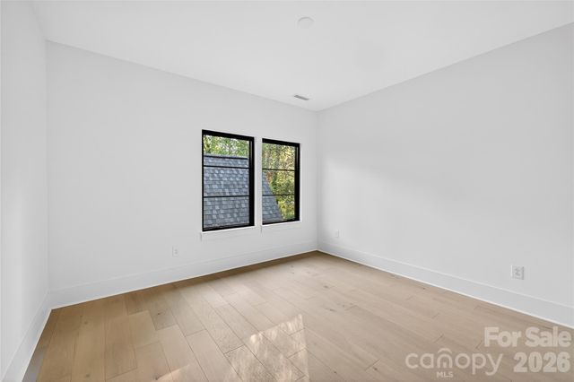 1209 Meadowood Lane, Charlotte, NC 28211