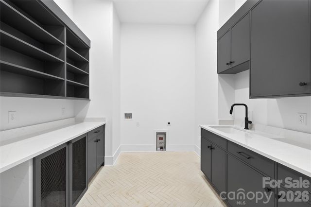 1209 Meadowood Lane, Charlotte, NC 28211