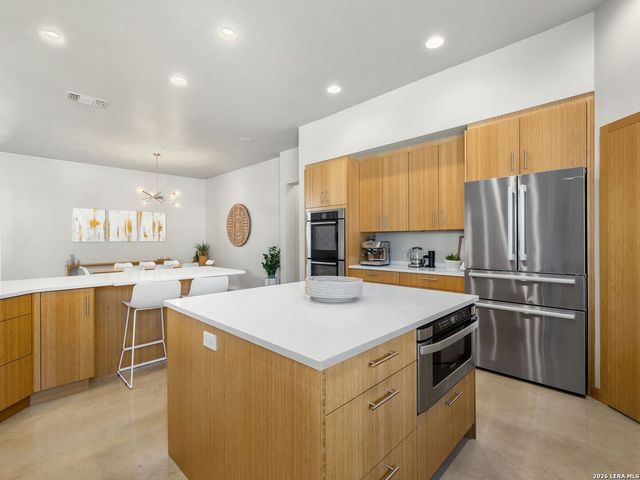 25 Tilbury Lane, San Antonio, TX 78230