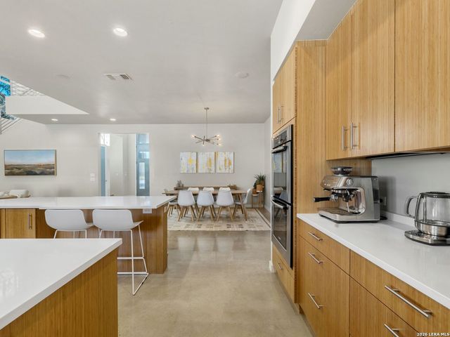 25 Tilbury Lane, San Antonio, TX 78230