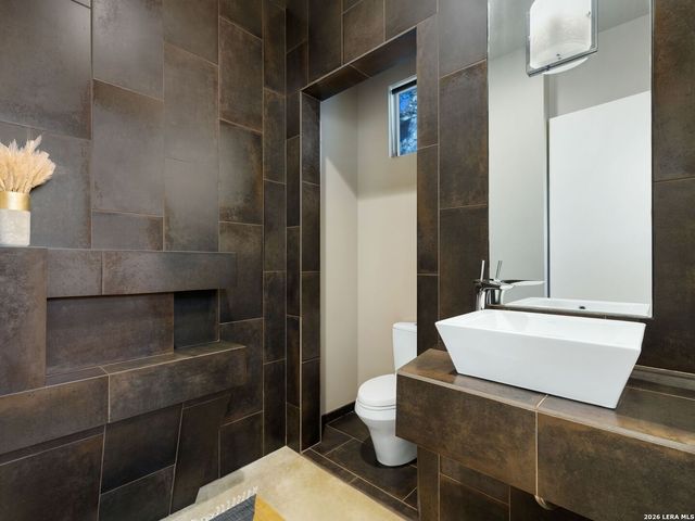 25 Tilbury Lane, San Antonio, TX 78230