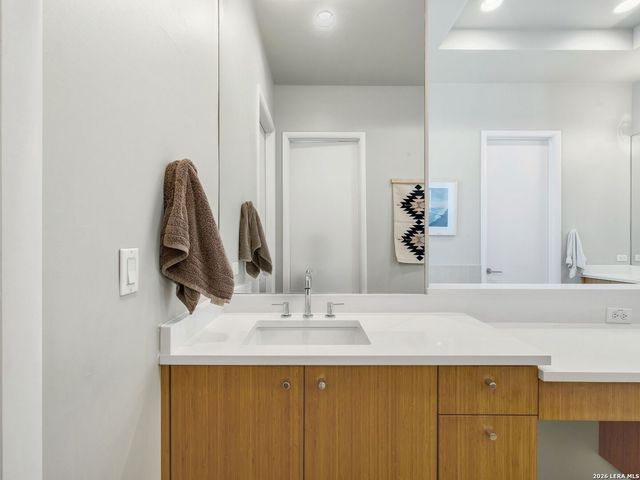 25 Tilbury Lane, San Antonio, TX 78230